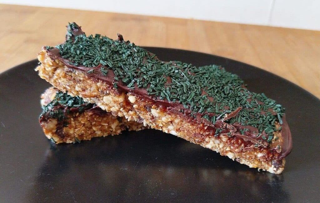 Créer des recettes santé à base de spiruline en paillettes